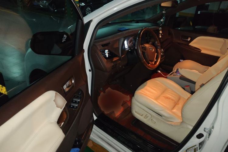 Used Toyota SIENNA  Driver Seat