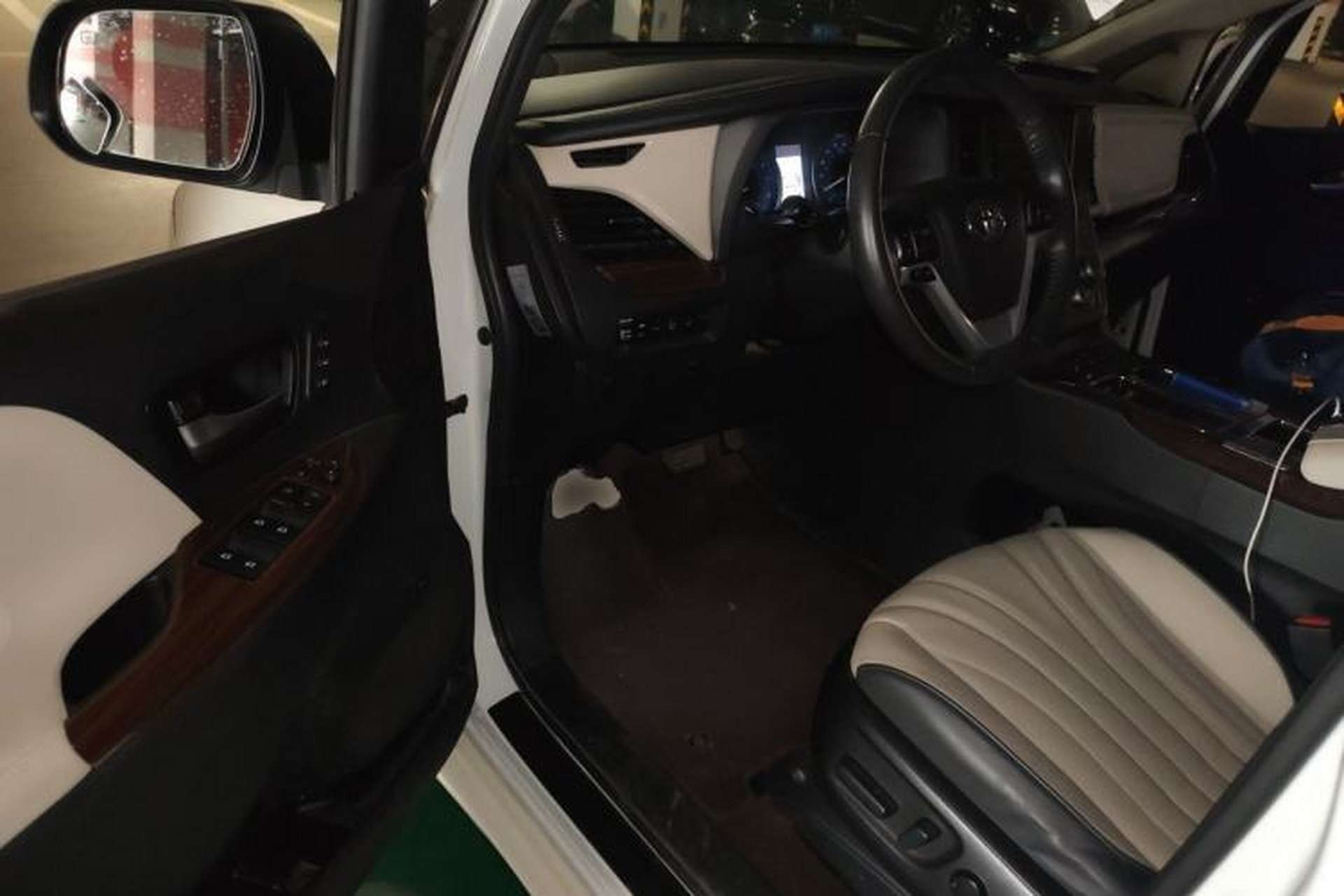 Used Toyota SIENNA  Driver Seat