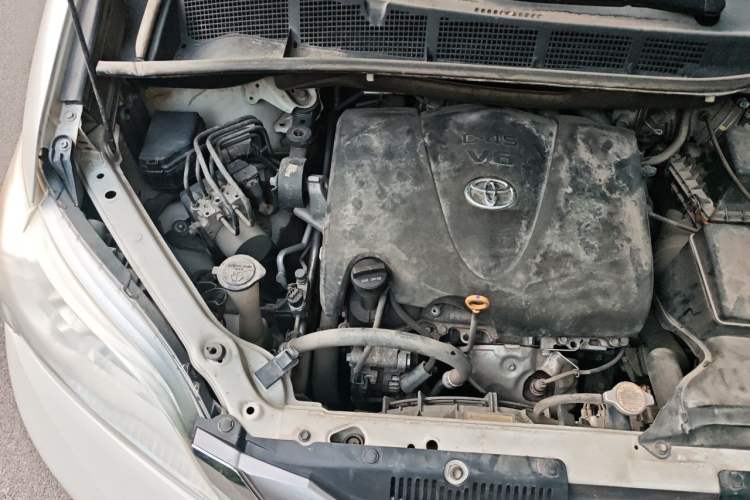 Used Toyota SIENNA  Engine Bay Right