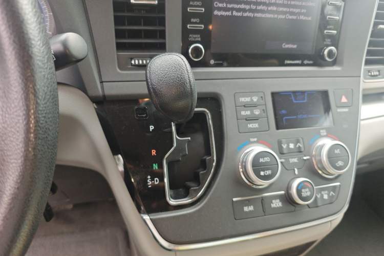Used Toyota SIENNA  Gear Lever