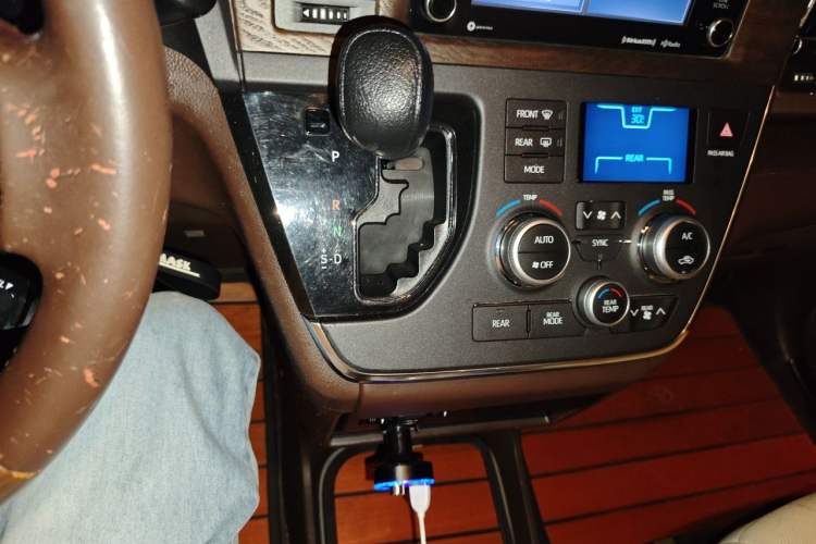 Used Toyota SIENNA  Gear Lever