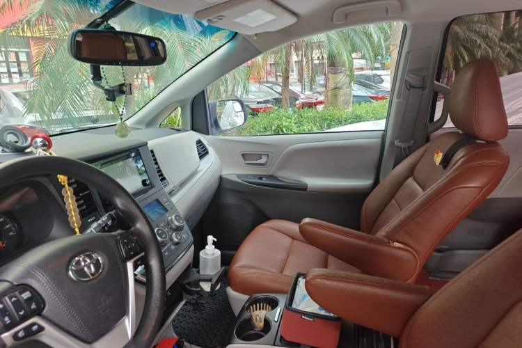 Used Toyota SIENNA  Headliner