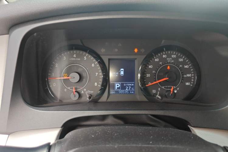 Used Toyota SIENNA  Instrument Cluster