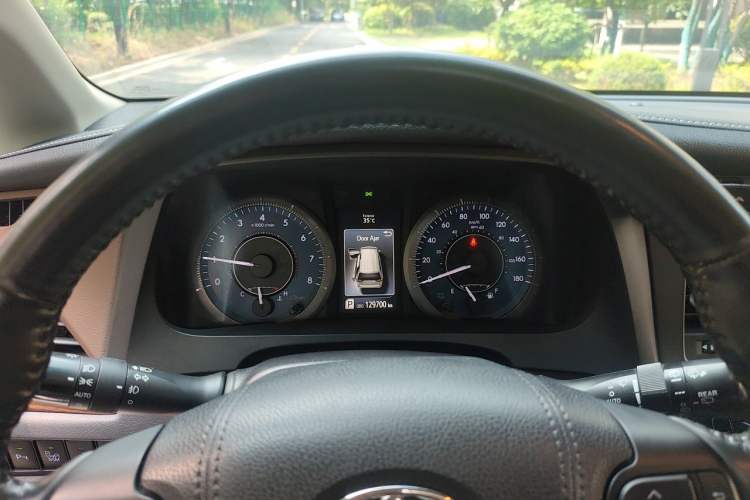 Used Toyota SIENNA 2017 3.5L Four-Wheel Drive Limited 7-Seater Canadian Version Instrument Cluster