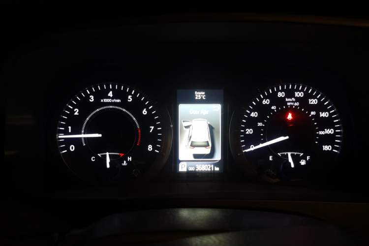 Used Toyota SIENNA  Instrument Cluster