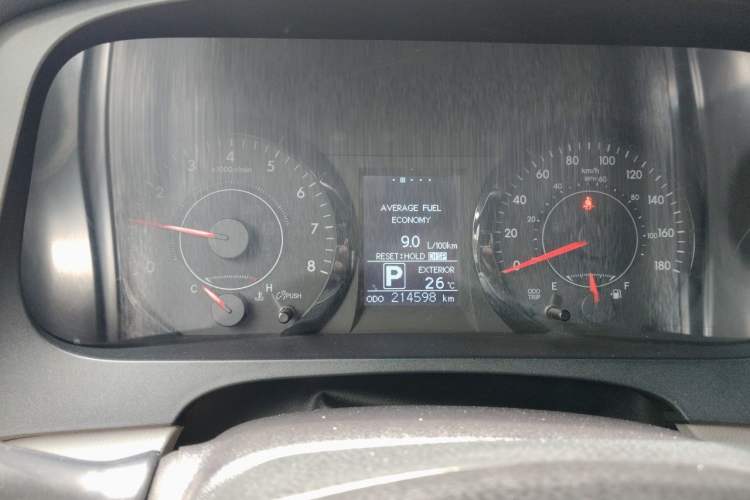 Used Toyota SIENNA 2017 3.5L Four-Wheel Drive LE Trim 7 Seats – U.S. Specification Instrument Cluster