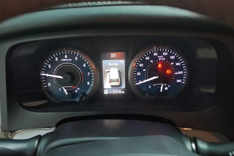Used Toyota SIENNA  Instrument Cluster