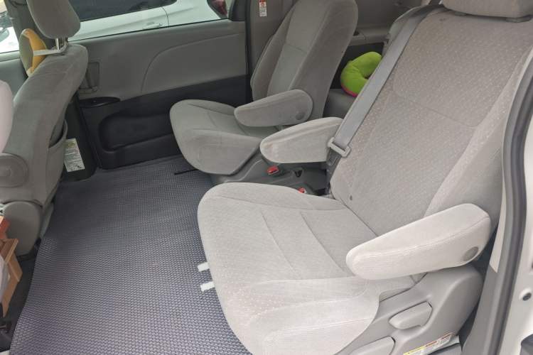 Used Toyota SIENNA  Left Rear Seat