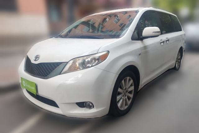 Used Toyota SIENNA 2017 3.5L Four-Wheel Drive LE Trim 7 Seats – U.S. Specification