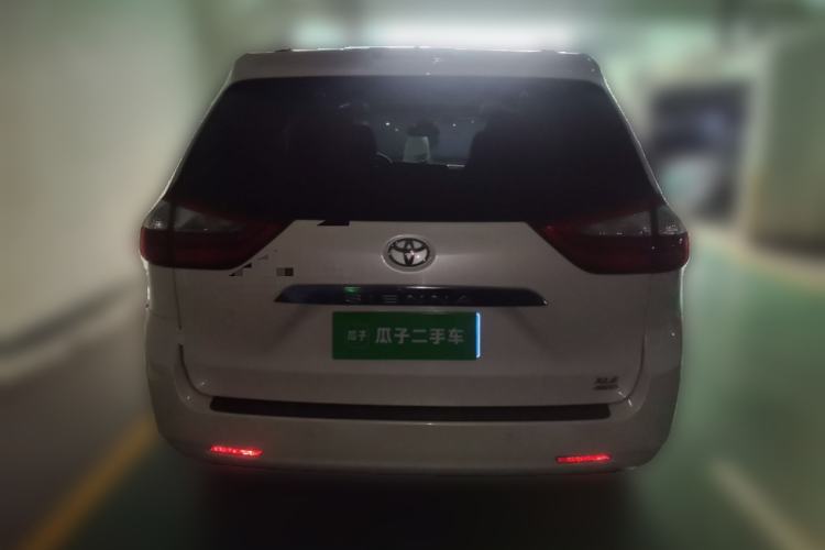 Used Toyota SIENNA 2017 3.5L Four-Wheel Drive XLE 7-Seater U.S. Specification Rear