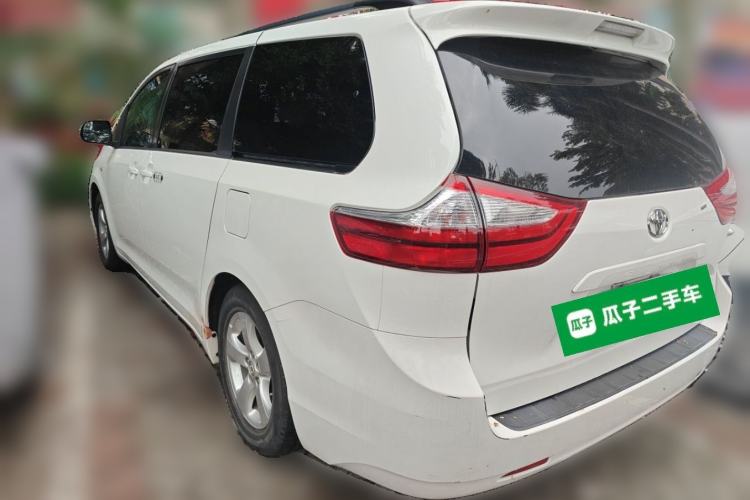 Used Toyota SIENNA  Rear Left 45 Deg