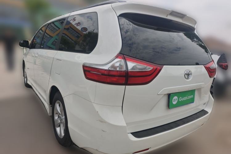 Used Toyota SIENNA  Rear Left 45 Deg