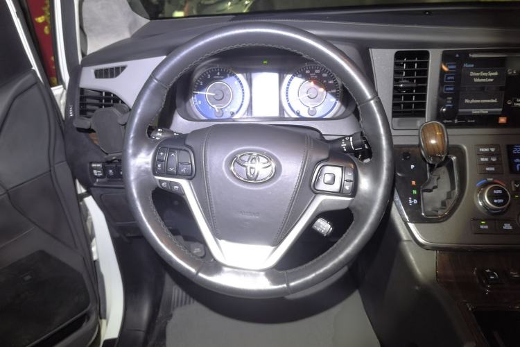 Used Toyota SIENNA  Steering Wheel