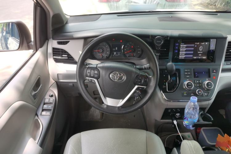 Used Toyota SIENNA  Steering Wheel