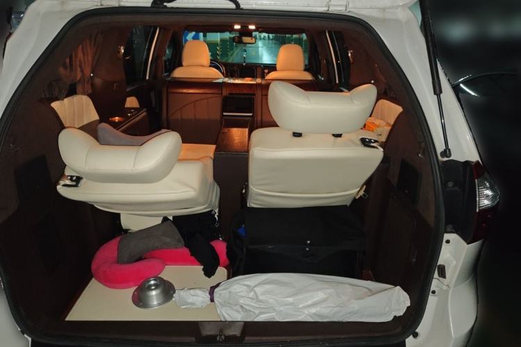 Used Toyota SIENNA  Trunk