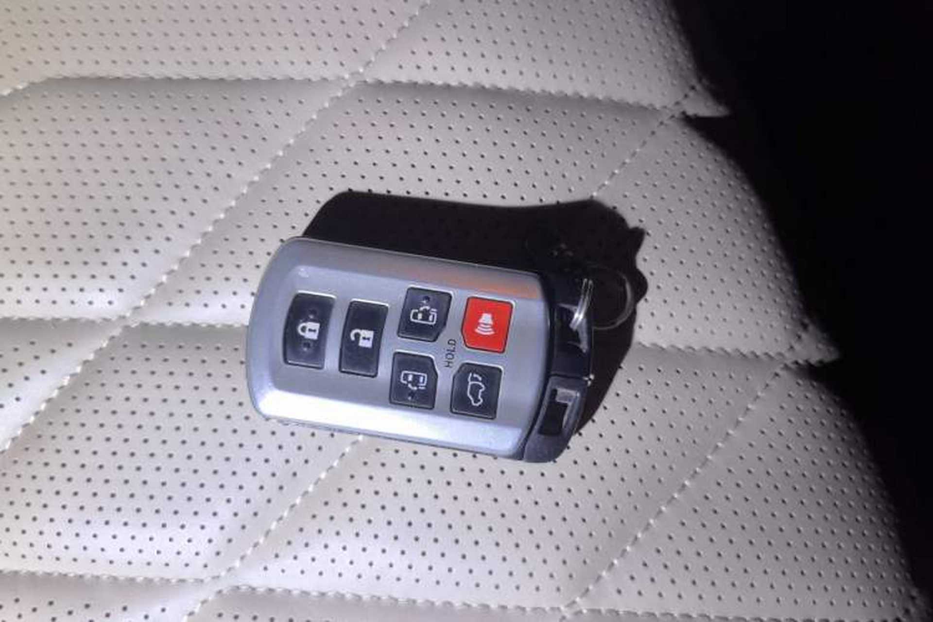 Used Toyota SIENNA  Vehicle Key