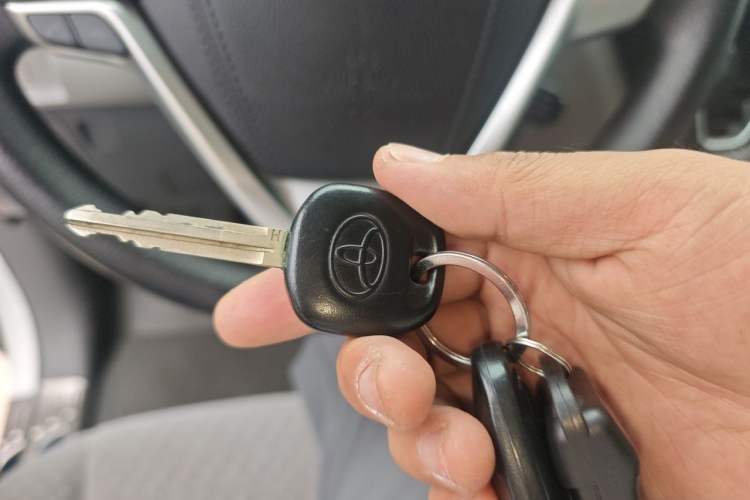 Used Toyota SIENNA  Vehicle Key