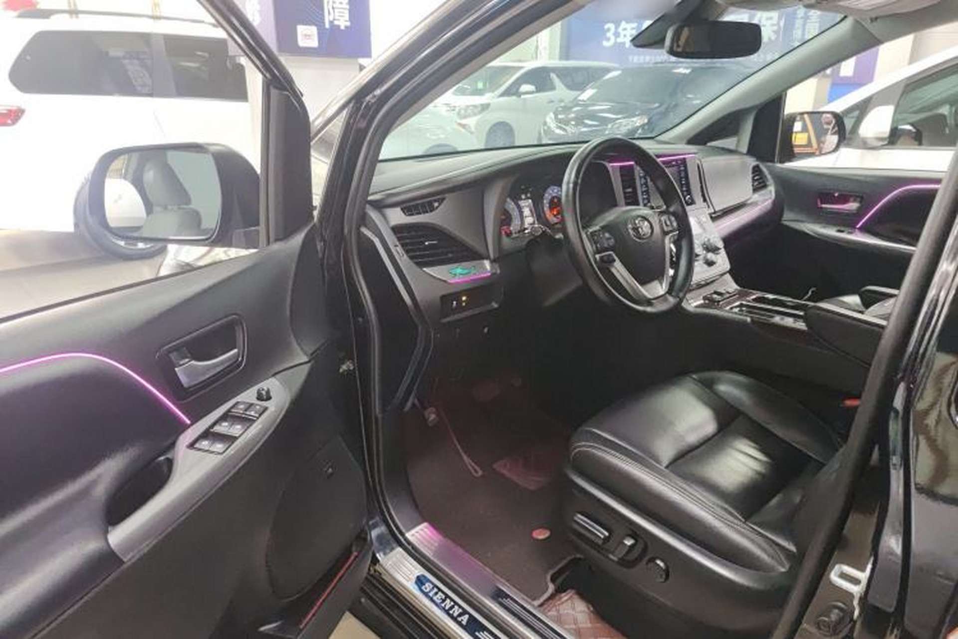 Used Toyota SIENNA 2018 3.5L Four-Wheel Drive SE Version 7 Seats U.S. Specification Driver Seat