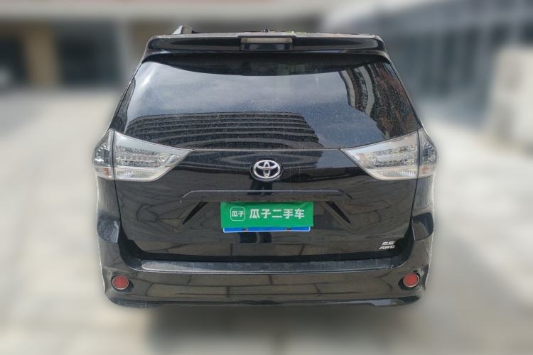 Used Toyota SIENNA 2018 3.5L Four-Wheel Drive Limited 7-Seater Canadian Version Rear