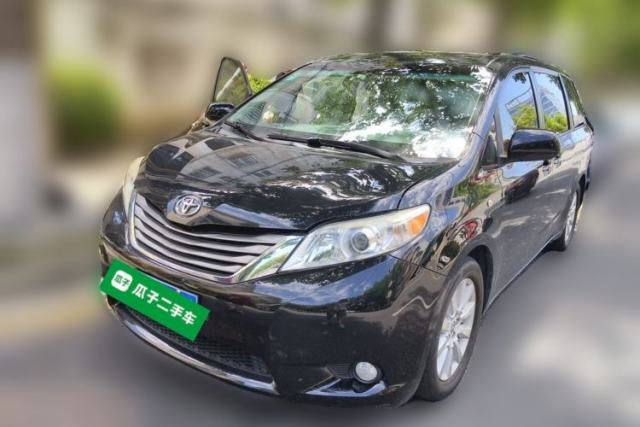 Used Toyota SIENNA 2018 3.5L Two-Wheel Drive XLE 7-Seater U.S. Specification