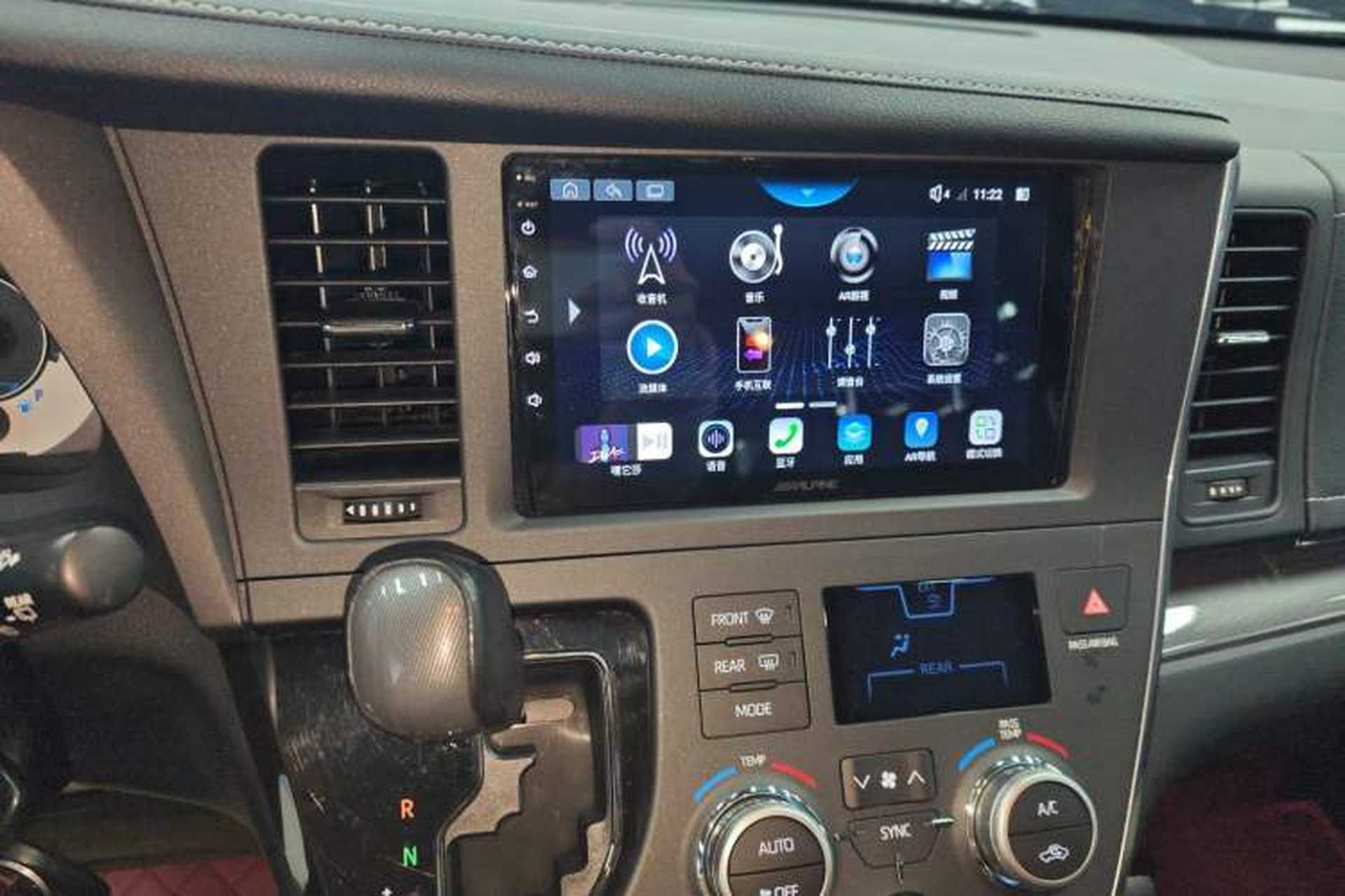Used Toyota SIENNA 2018 3.5L Two-Wheel Drive SE U.S. Specification Audio And AC Panel