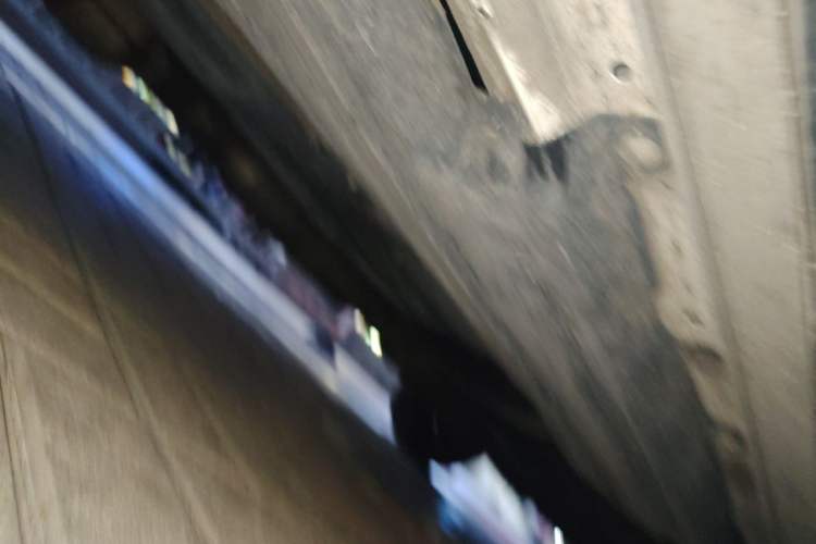Used Toyota SIENNA  Chassis Front Left