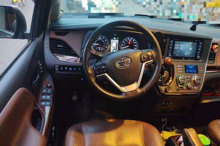 Used Toyota SIENNA  Steering Wheel