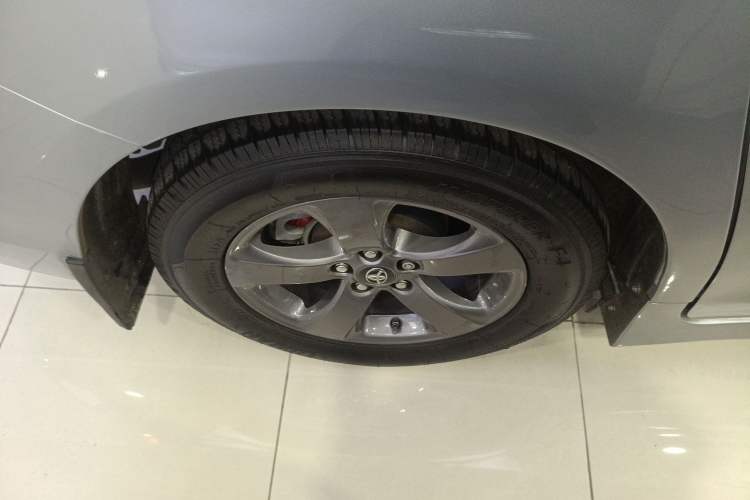 Used Toyota SIENNA 2018 3.5L Two-Wheel Drive SE U.S. Specification Exterior 8