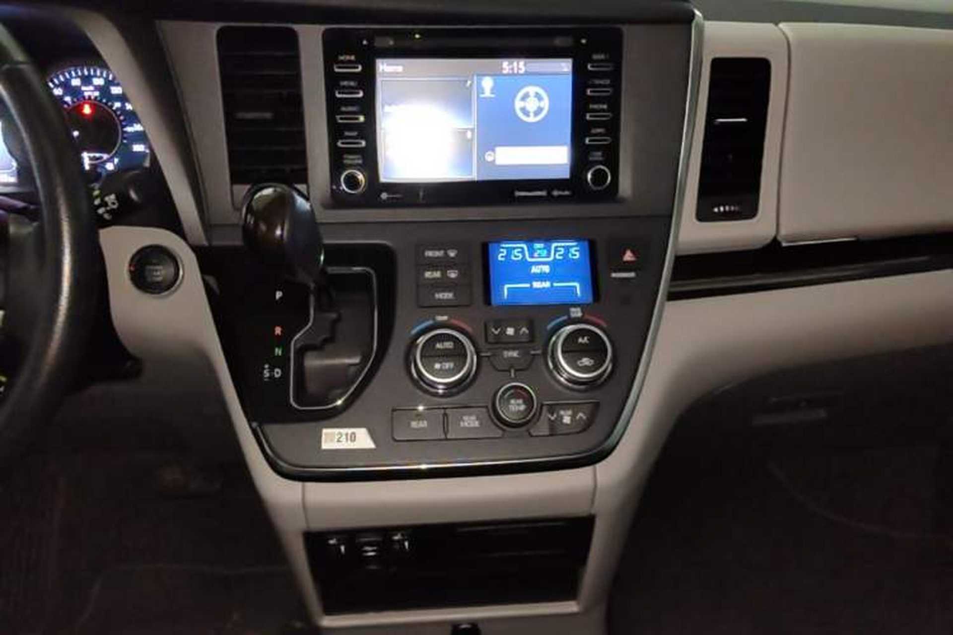 Used Toyota SIENNA  Audio And AC Panel