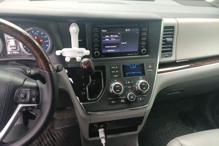 Used Toyota SIENNA  Audio And AC Panel