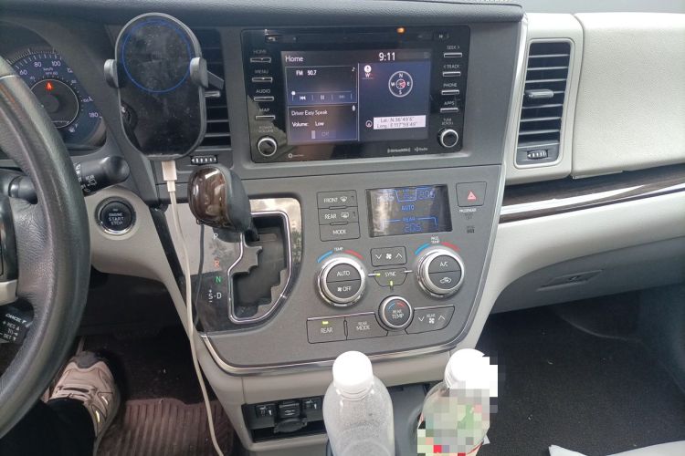 Used Toyota SIENNA  Audio And AC Panel