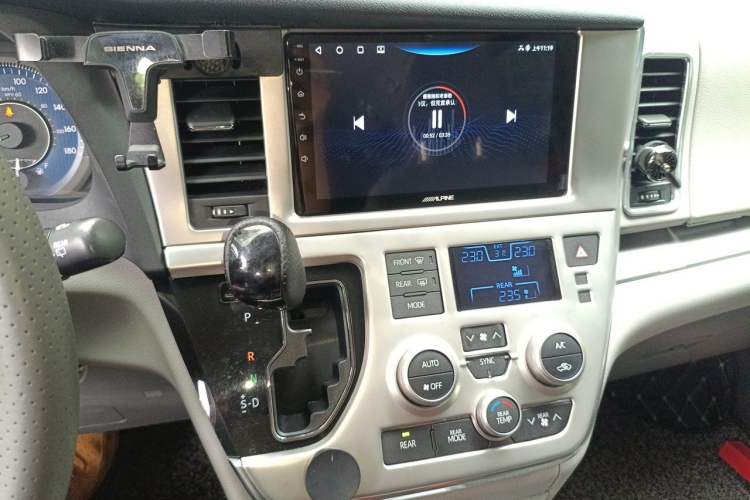 Used Toyota SIENNA  Audio And AC Panel