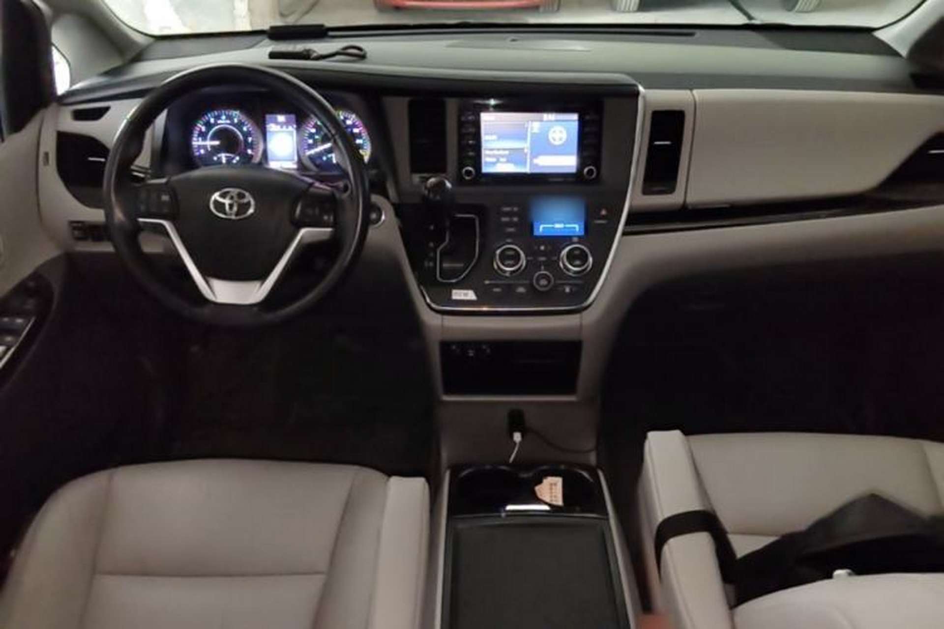 Used Toyota SIENNA  Center Console