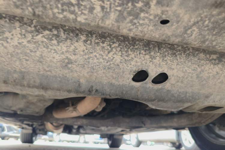 Used Toyota SIENNA  Chassis Front