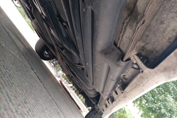 Used Toyota SIENNA  Chassis Front Left
