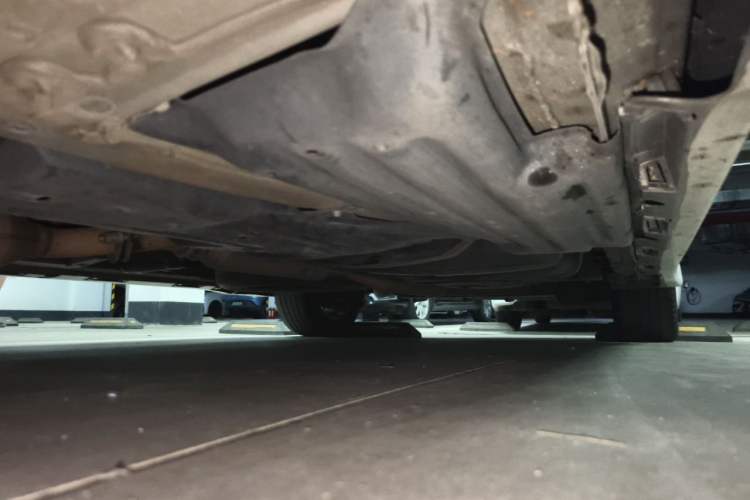 Used Toyota SIENNA  Chassis Front Left