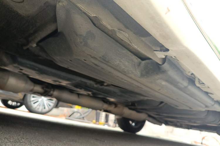 Used Toyota SIENNA  Chassis Front Left