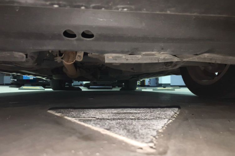 Used Toyota SIENNA  Chassis Front