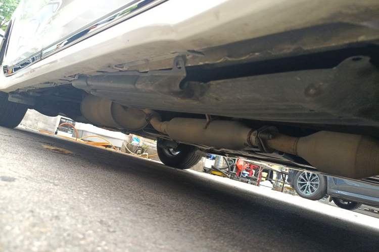 Used Toyota SIENNA  Chassis Front Right
