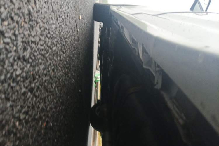 Used Toyota SIENNA  Chassis Rear Left