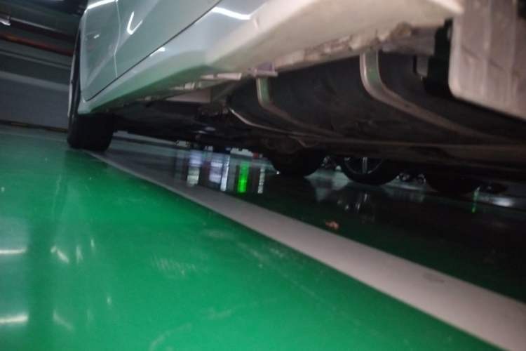 Used Toyota SIENNA  Chassis Rear Left