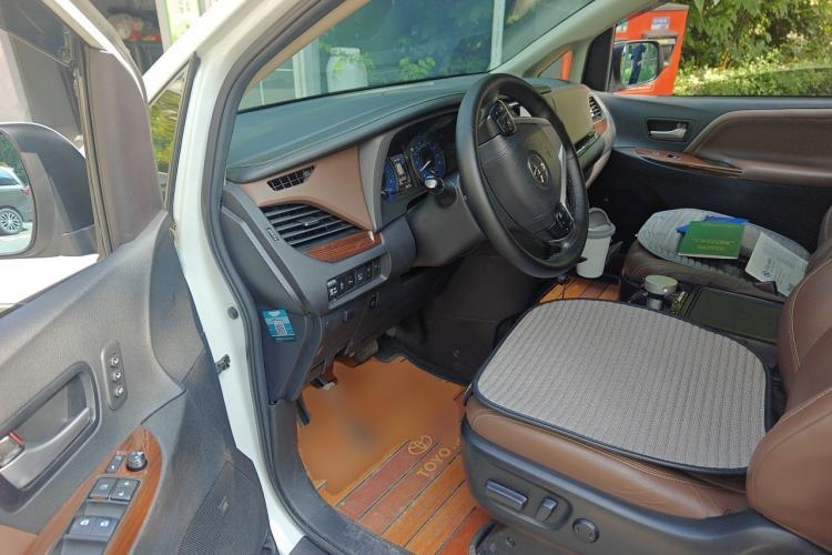 Used Toyota SIENNA  Driver Seat