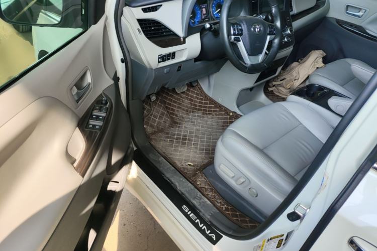 Used Toyota SIENNA  Driver Seat