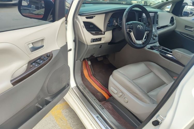Used Toyota SIENNA  Driver Seat