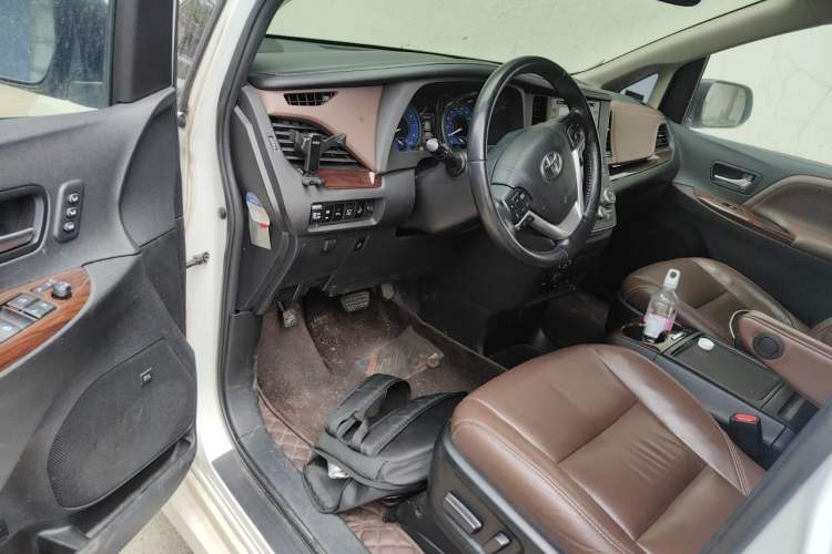 Used Toyota SIENNA  Driver Seat
