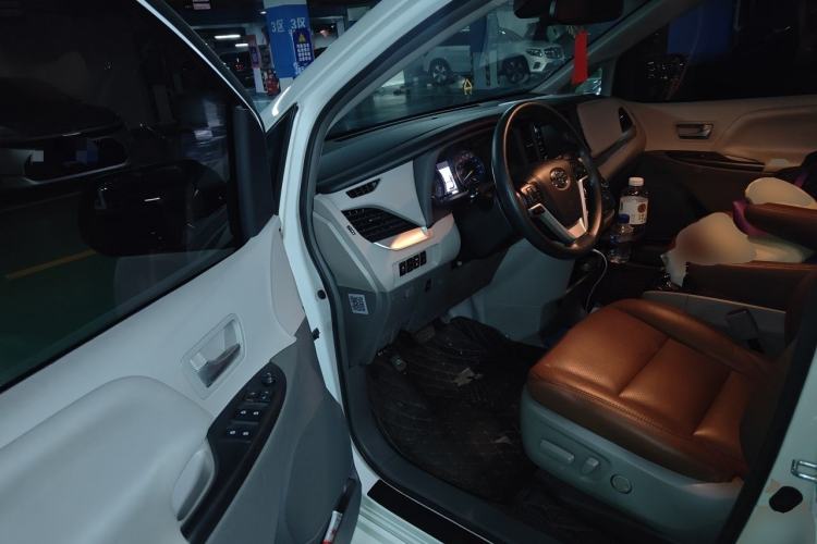 Used Toyota SIENNA  Driver Seat