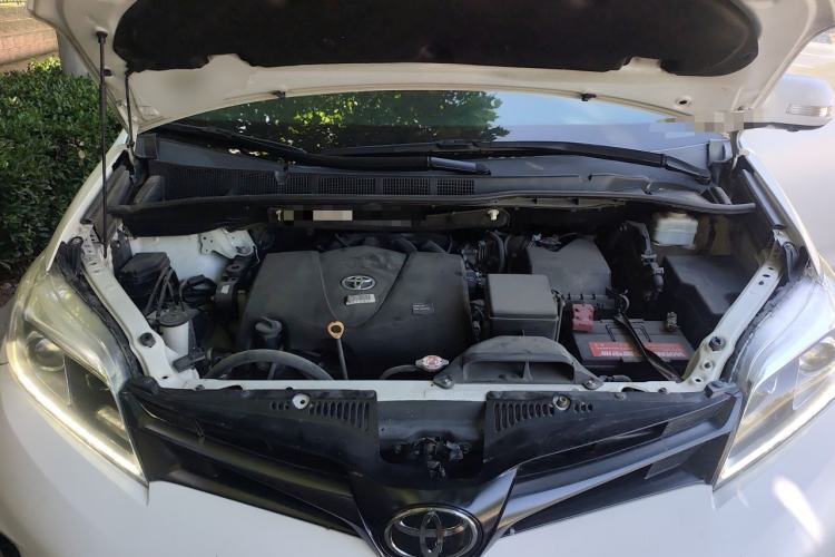 Used Toyota SIENNA 2018 3.5L Four-Wheel Drive SE Version 7 Seats U.S. Specification Engine Bay
