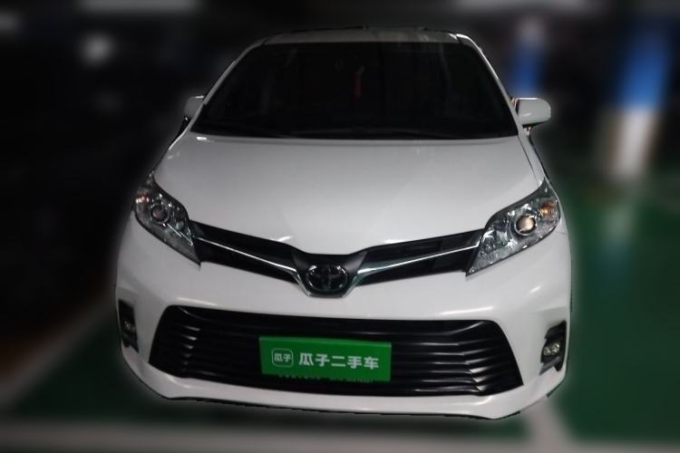 Used Toyota SIENNA  Front