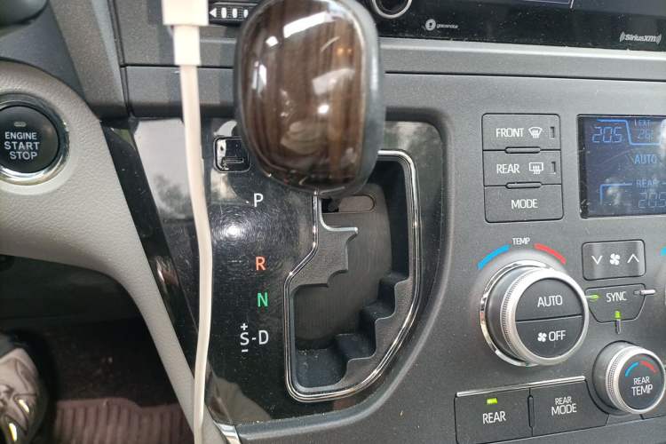 Used Toyota SIENNA  Gear Lever