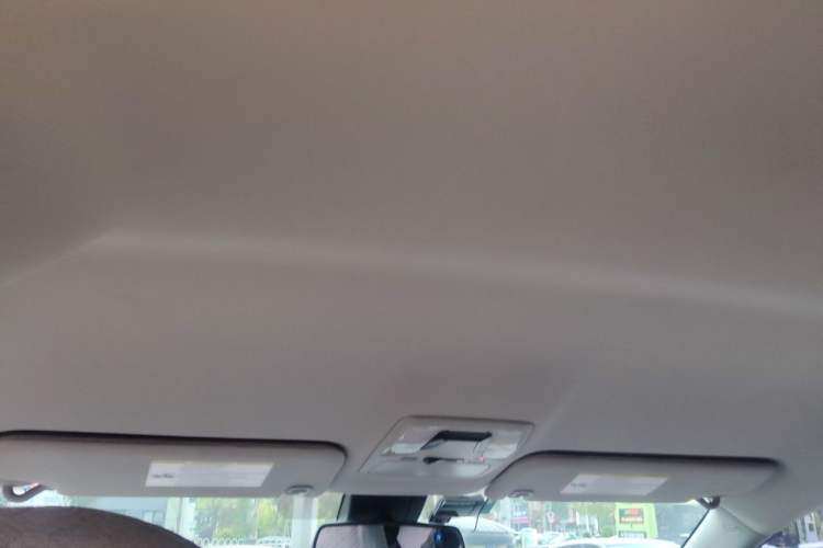 Used Toyota SIENNA 2018 3.5 Four-Wheel Drive LE Version 7 Seats – Canadian Edition Headliner